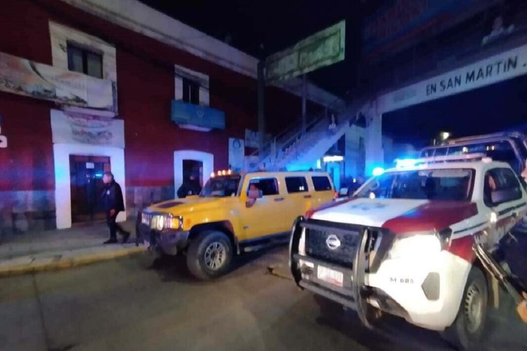 Seguridad Pública de San Martín Texmelucan recupera camioneta con reporte de robo