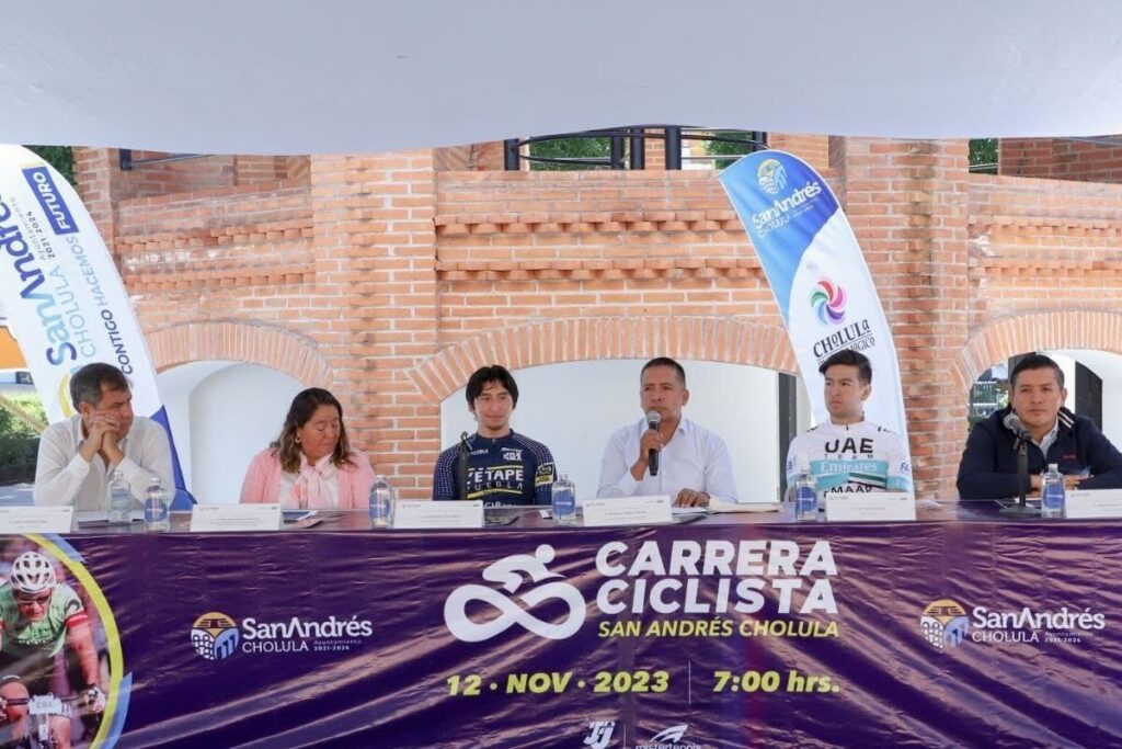 Presenta Mundo Tlatehui Carrera Ciclista San Andrés Cholula