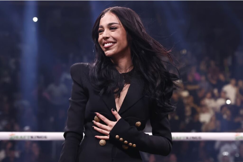 danna paola himno nacional