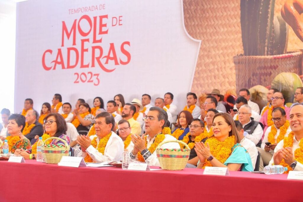 Con denominación a mole de caderas, gobierno de Puebla rescata y conserva legado de pueblos originarios
