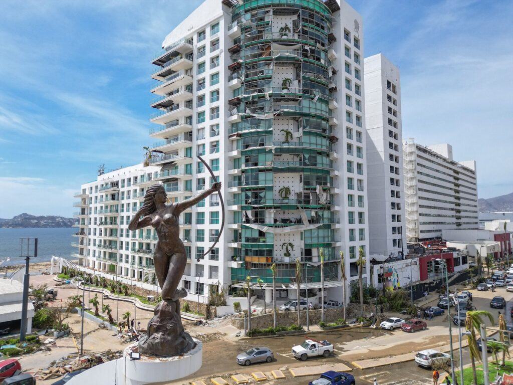 Huracán Otis deja 45 muertos en Acapulco