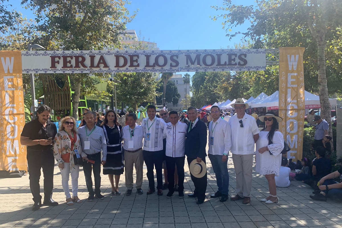 Puebla capital presente en la Feria de los Moles en los Ángeles California 8 feria de los moles