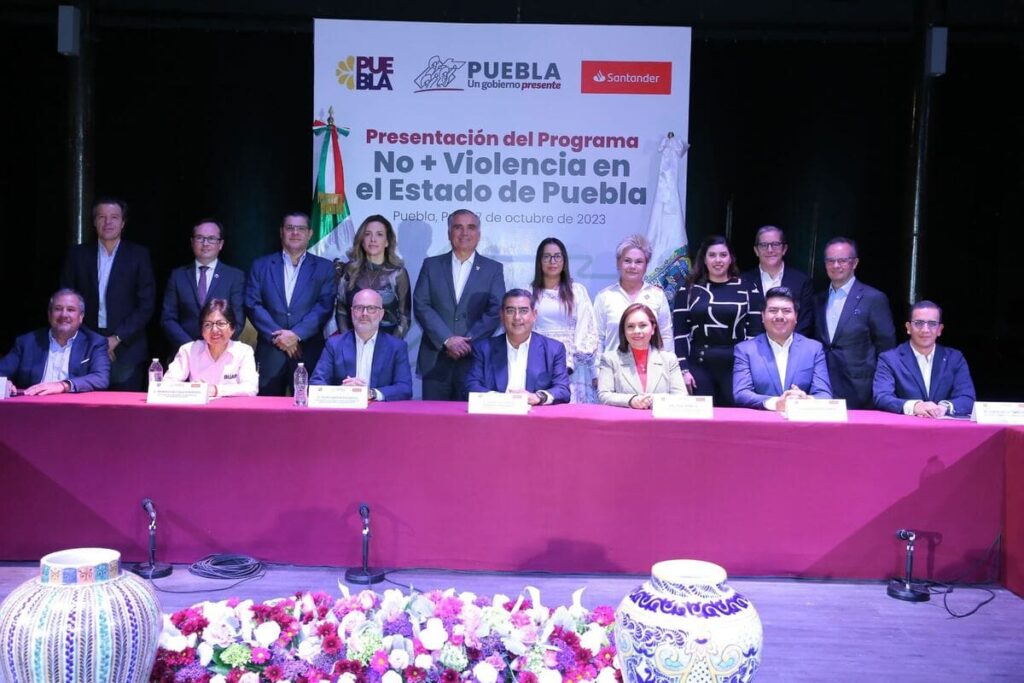 Con programa “No + violencia”, gobierno estatal y Santander México refuerzan estrategias para garantizar paz social