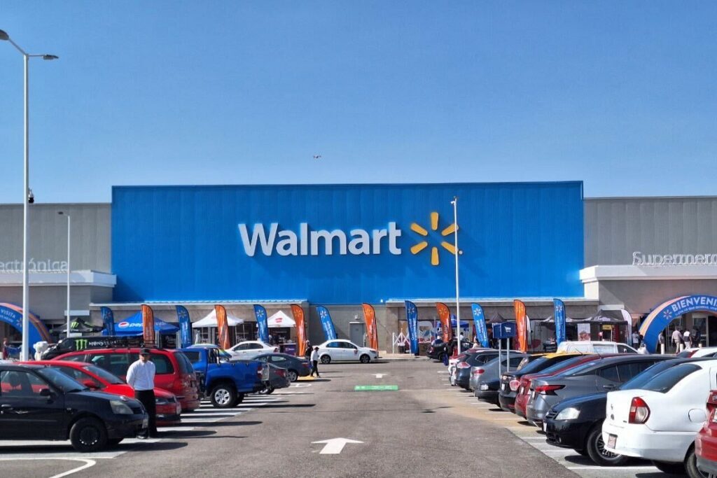 Inauguran Walmart Villa Verde