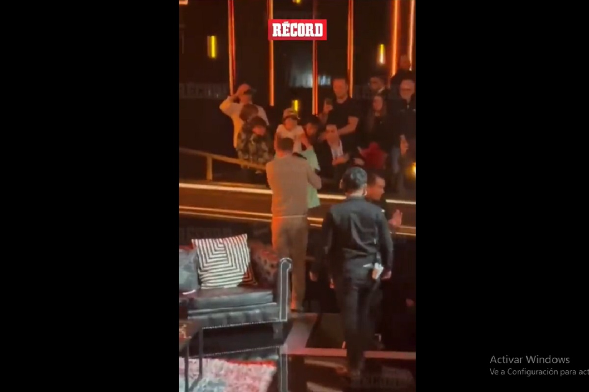 VIDEO: Gerard Piqué se cae de una altura de 2 metros en la Kings League Américas 3 gerard pique se cae en la kings league