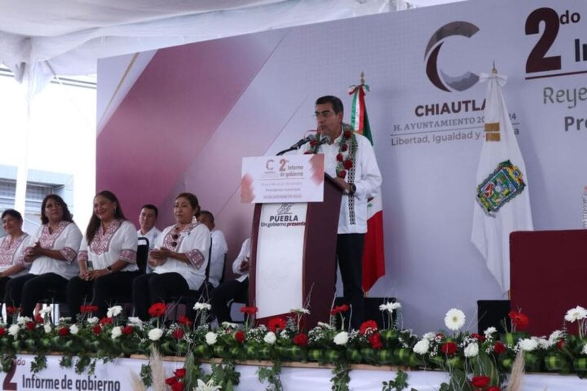 Sergio Salomón acompaña al alcalde Reyes Miranda en segundo informe de Chiautla 3 sergio salomon chiautla