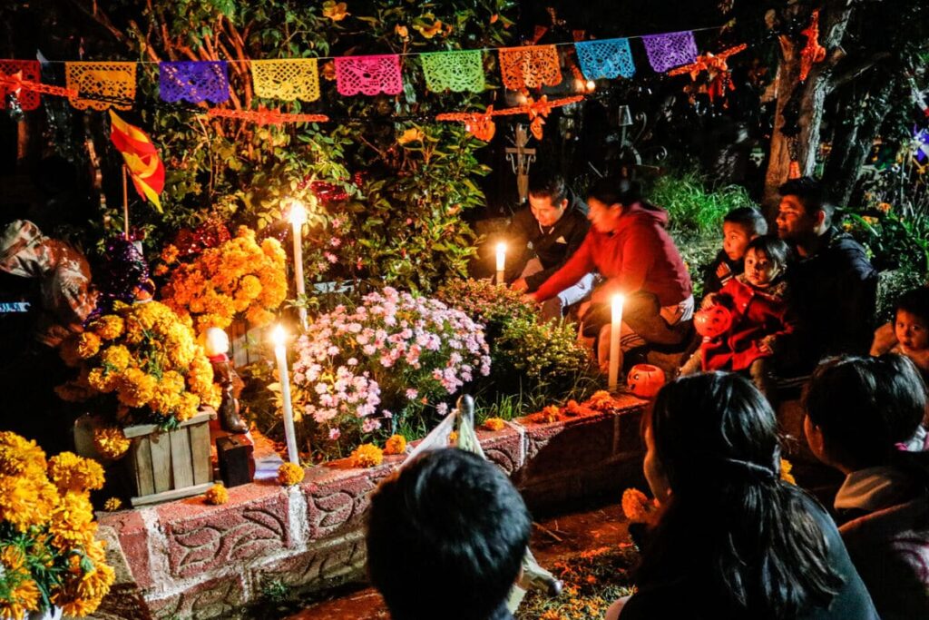 Estos panteones de Puebla estarán abiertos en la noche