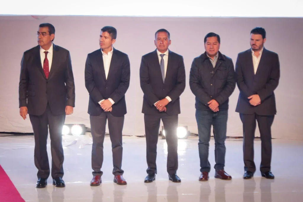 CCE entrega casa a familia de policía estatal asesinado en Zacatlán 8 20231109163226 IMG 0258