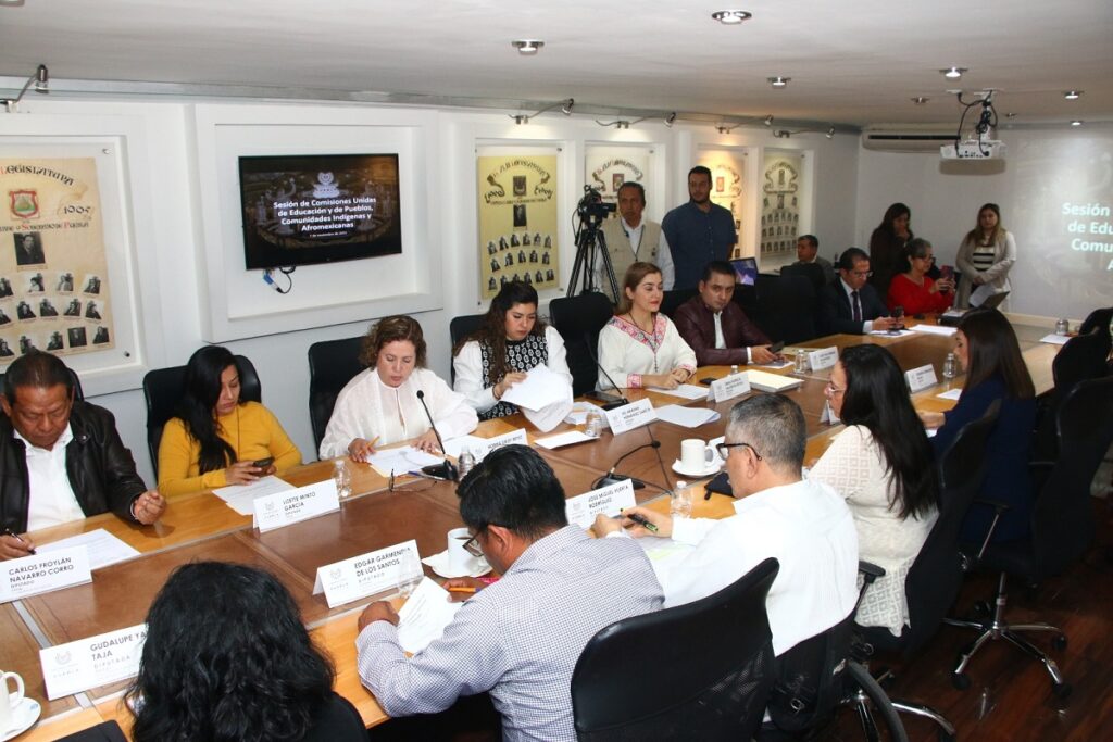 Aprueban en Comisiones Unidas proyecto de dictamen para reformar la Ley de Educacion del Estado
