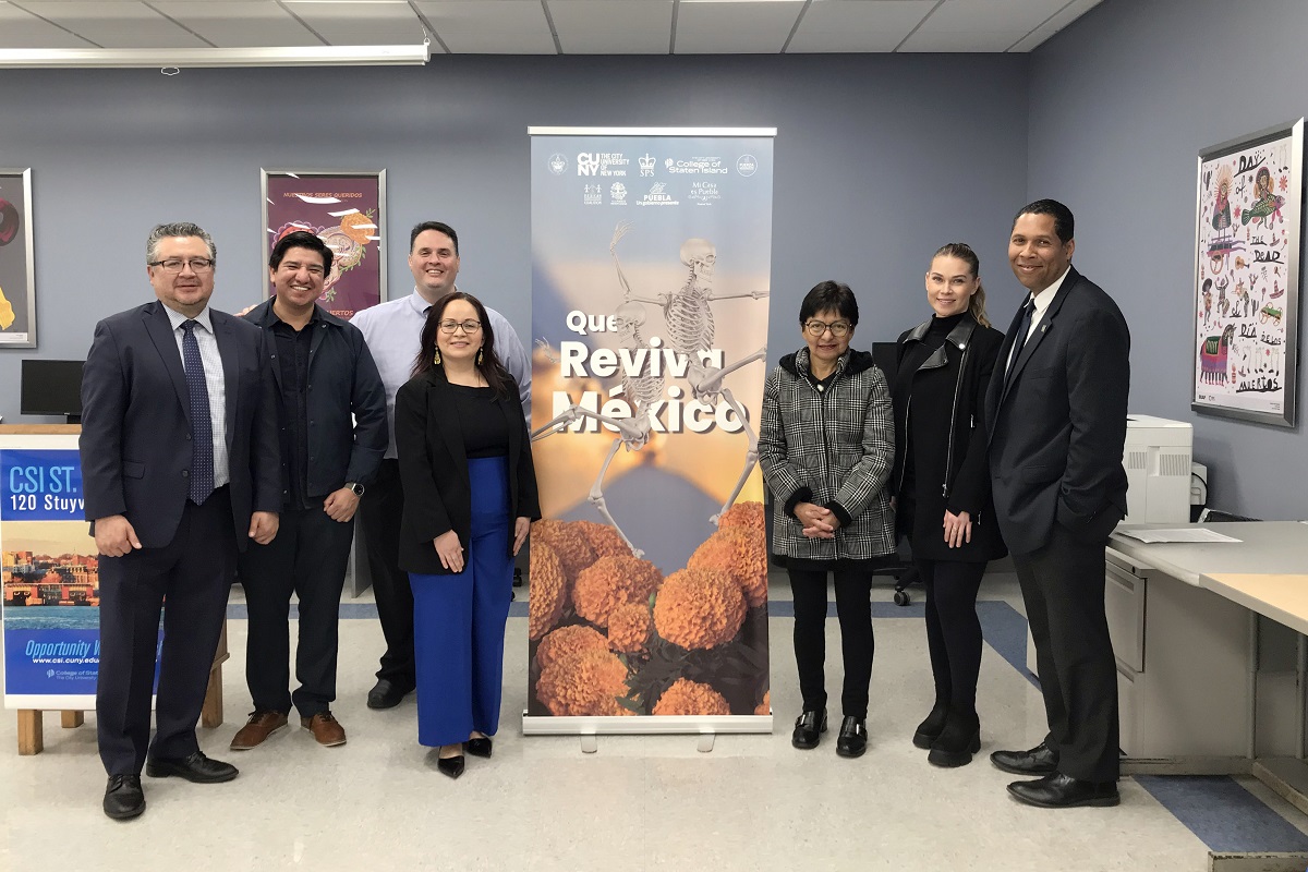 Lilia Cedillo visita Consulado de México en Nueva York 8 C NY