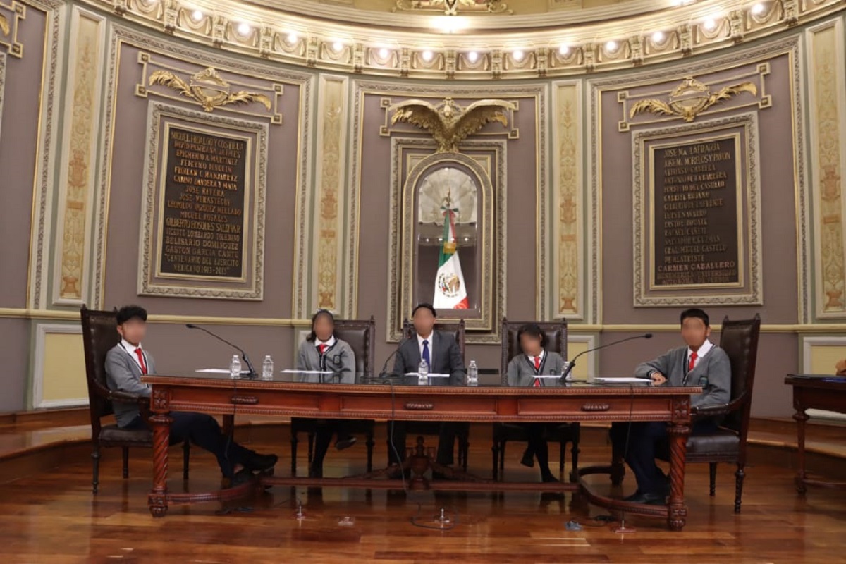 Asisten jóvenes de San Nicolás de los Ranchos al Congreso del Estado para ser “Diputados por un Día” 8 Diputados por un Dia