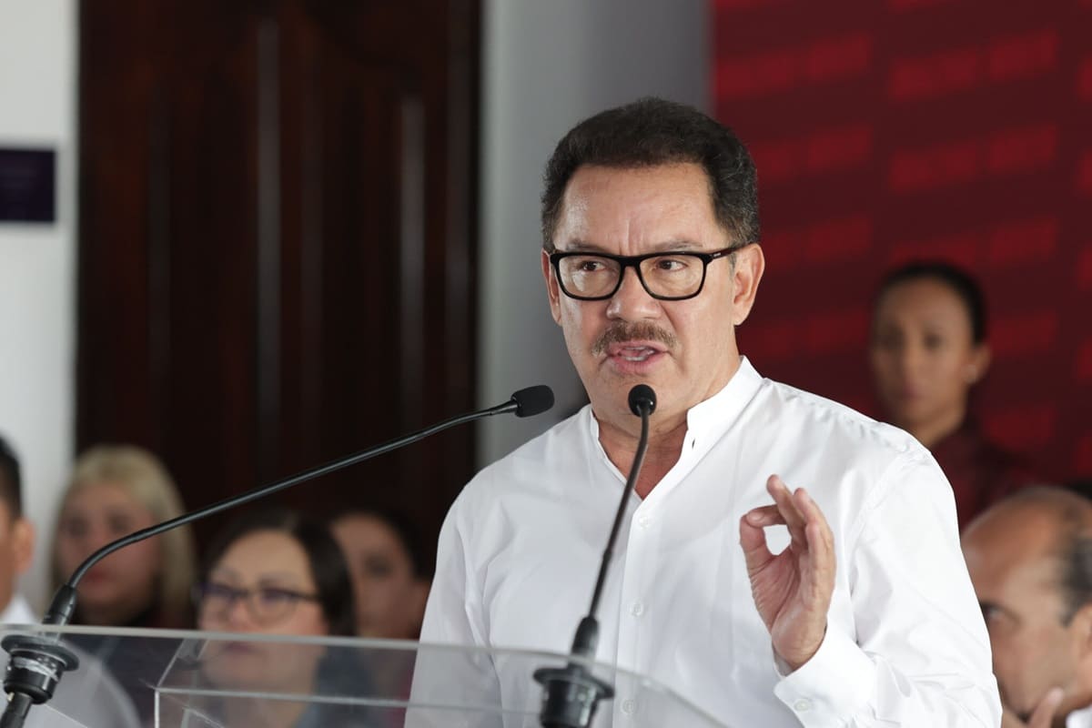 Ignacio Mier pide bajar sus espectaculares