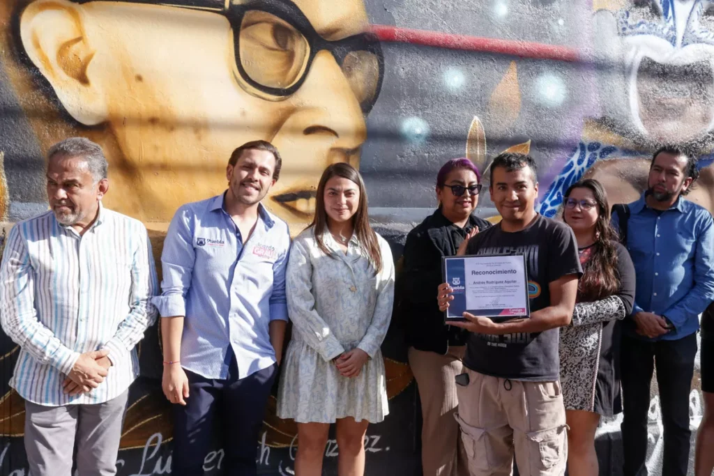 FOTOS: Arena Puebla estrena mural con los luchadores más emblemáticos de México 14 Inauguracion Mural Arte Lucha en la Arena Puebla 7
