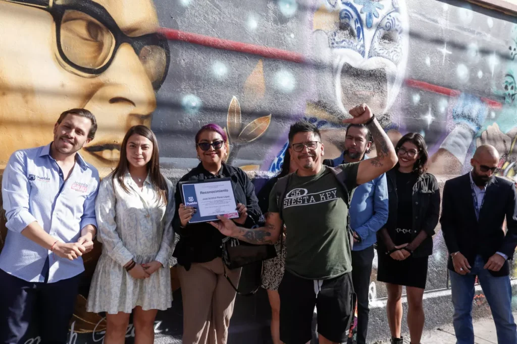 FOTOS: Arena Puebla estrena mural con los luchadores más emblemáticos de México 15 Inauguracion Mural Arte Lucha en la Arena Puebla 8
