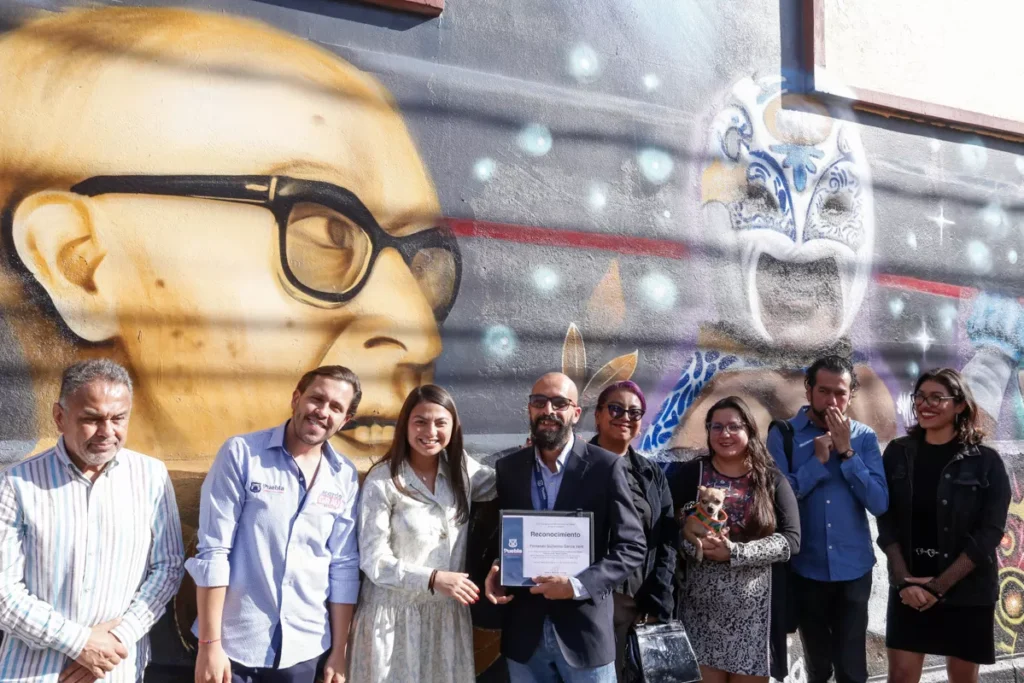 FOTOS: Arena Puebla estrena mural con los luchadores más emblemáticos de México 16 Inauguracion Mural Arte Lucha en la Arena Puebla 9