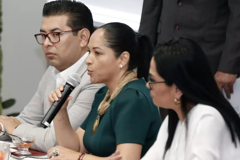 Mesa de Dialogo para el Proceso Electoral 2024 Puebla MORENA PAN VERDE PRI 7