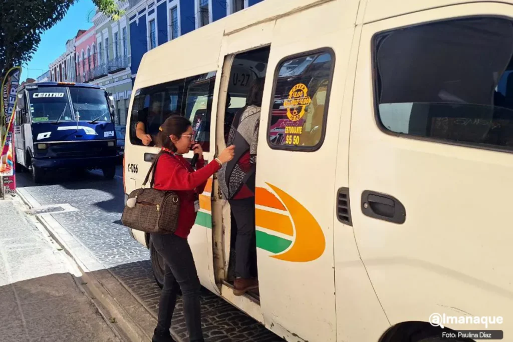 transporte público en la 14 Oriente