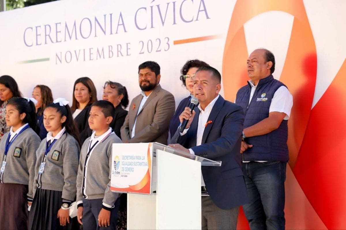 Edmundo Tlatehui encabeza ceremonia cívica de noviembre 8 Edmundo Tlatehui
