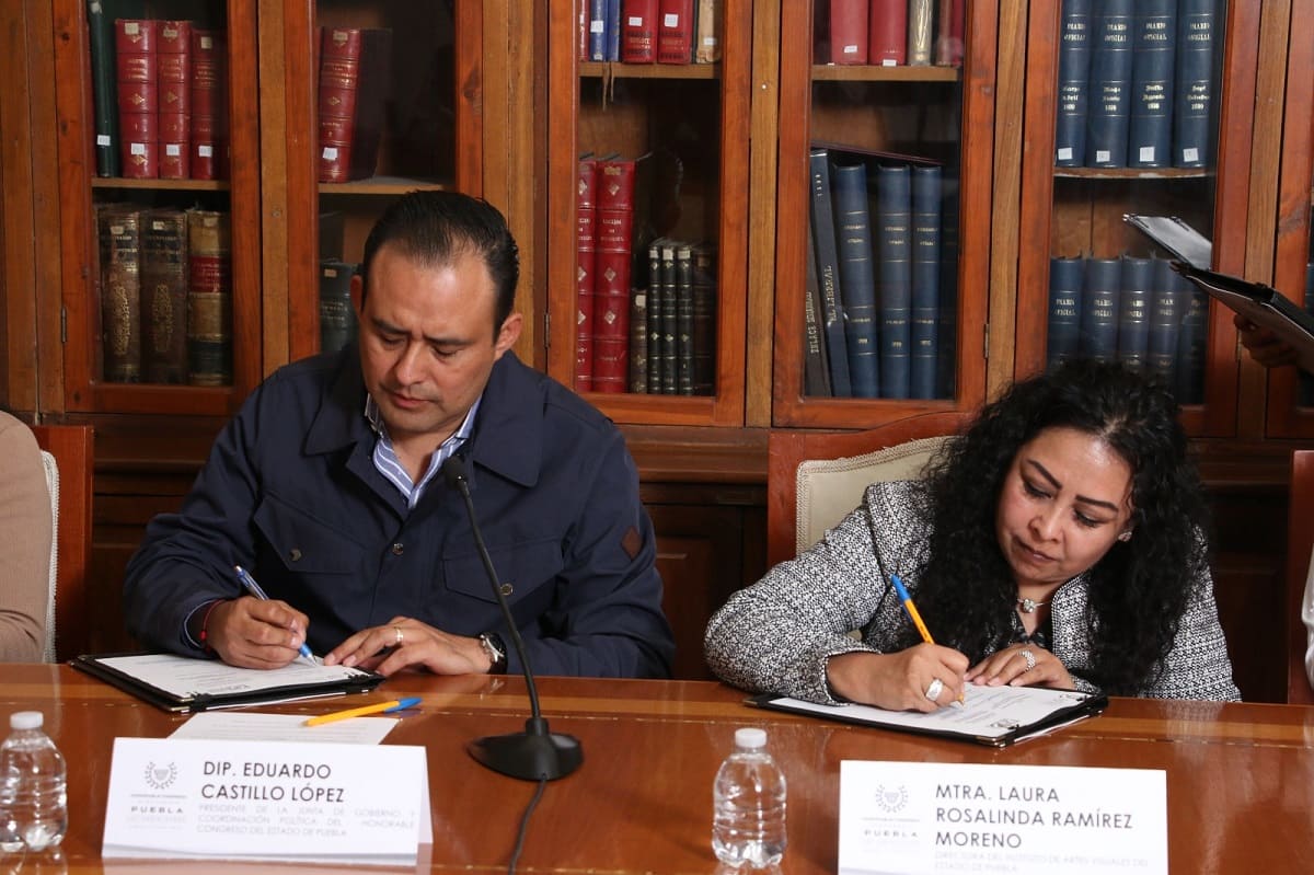 Firma Congreso del Estado convenio de colaboración con el Instituto de Artes Visuales 1 congreso de Puebla 3