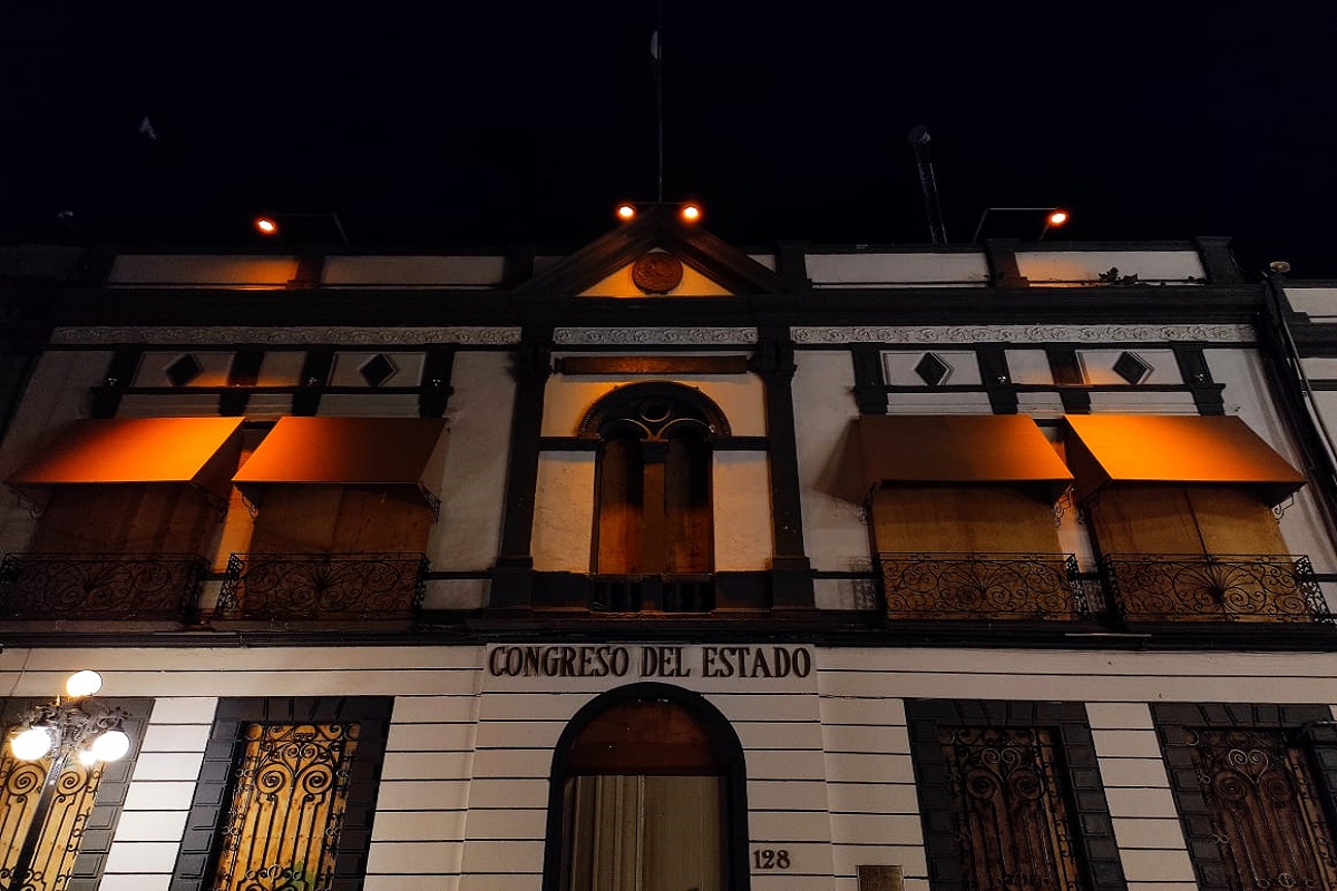 Congreso del Estado se ilumina de naranja por el Día Internacional de la Eliminación de la Violencia contra las Mujeres 8 congreso del estado 1