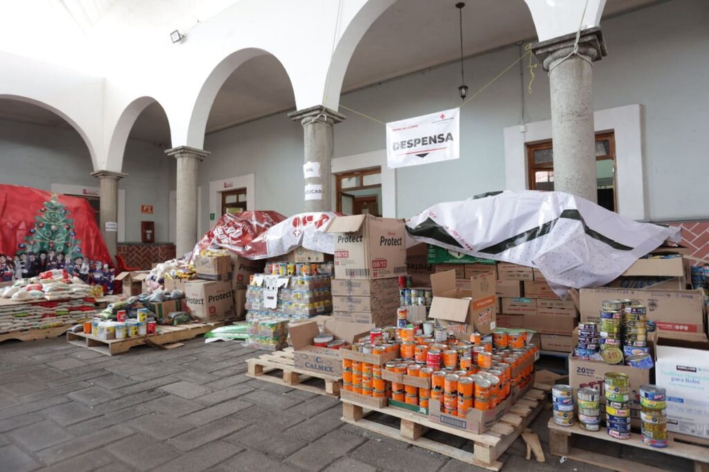 Cruz Roja Puebla manda 49 toneladas de ayuda humanitaria a damnificados de Guerrero 8 cruz roja Puebla acapulco