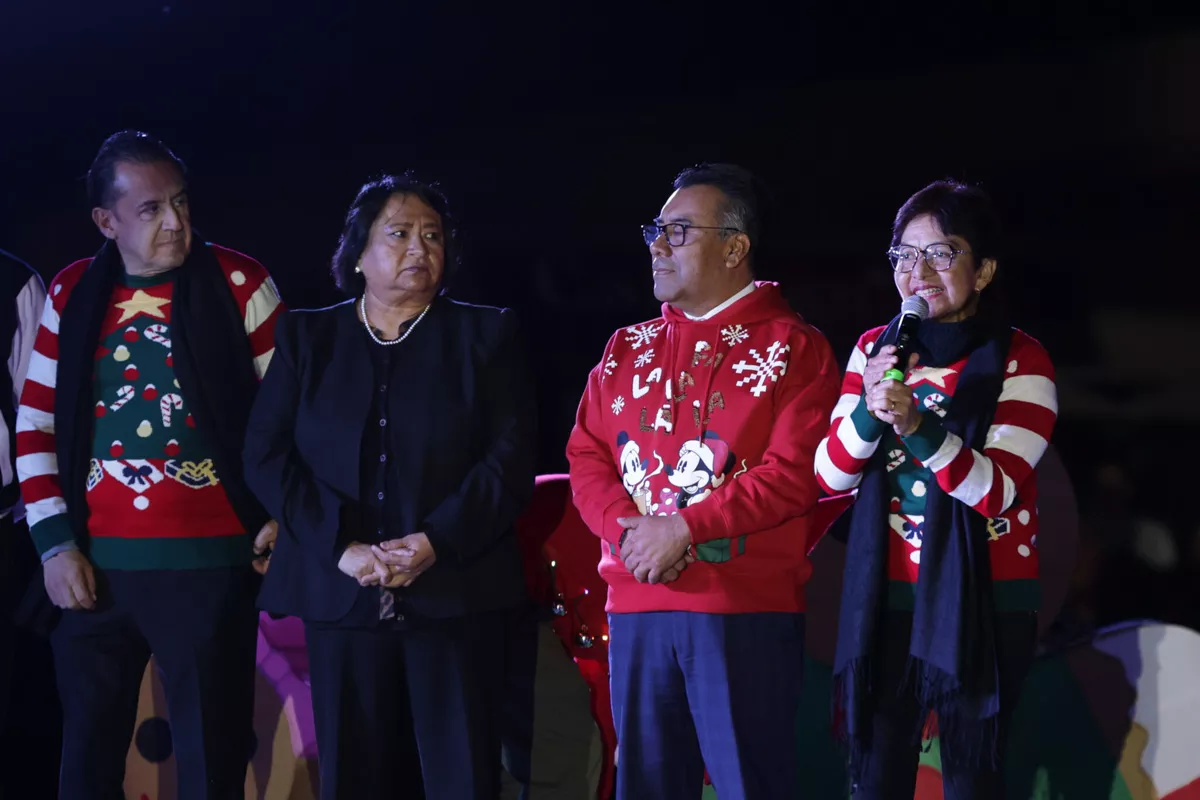 encendido Arbol Navideno BUAP Lilia Cedillo 2