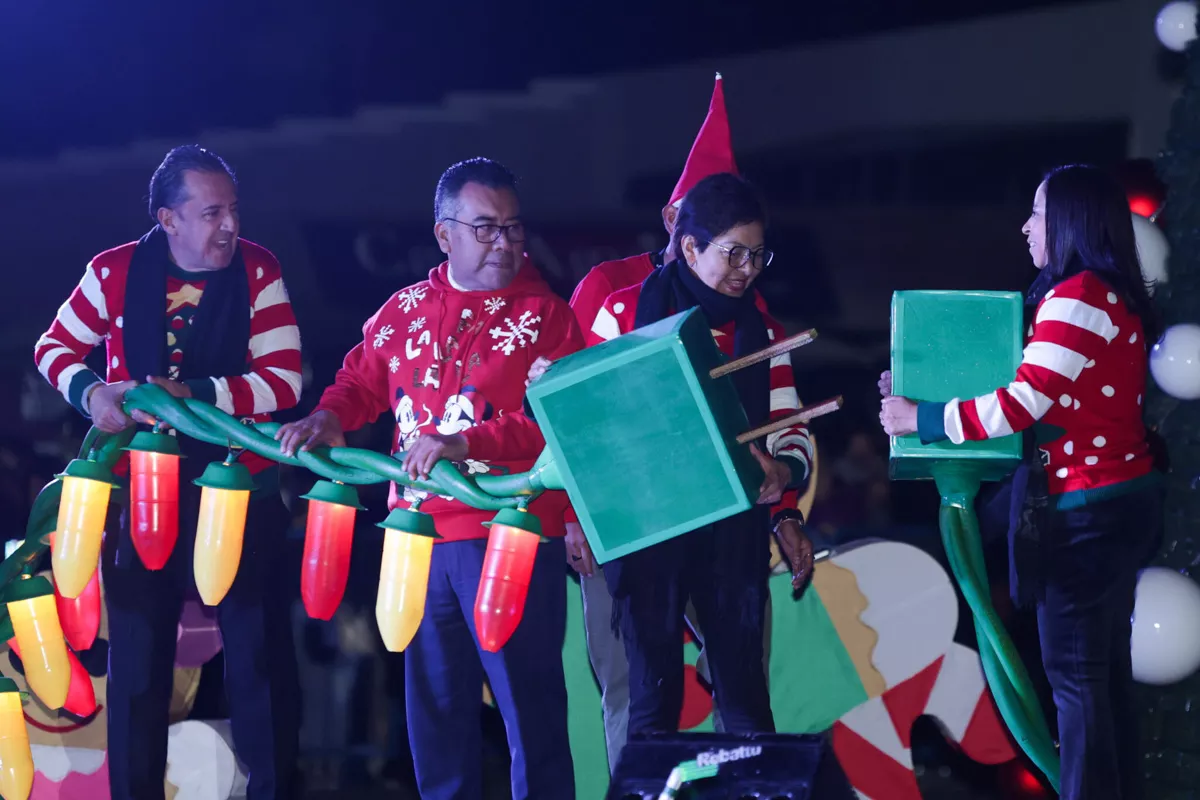 encendido Arbol Navideno BUAP Lilia Cedillo 3