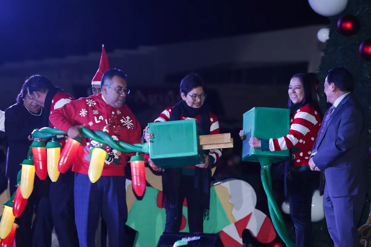 encendido Arbol Navideno BUAP Lilia Cedillo 4