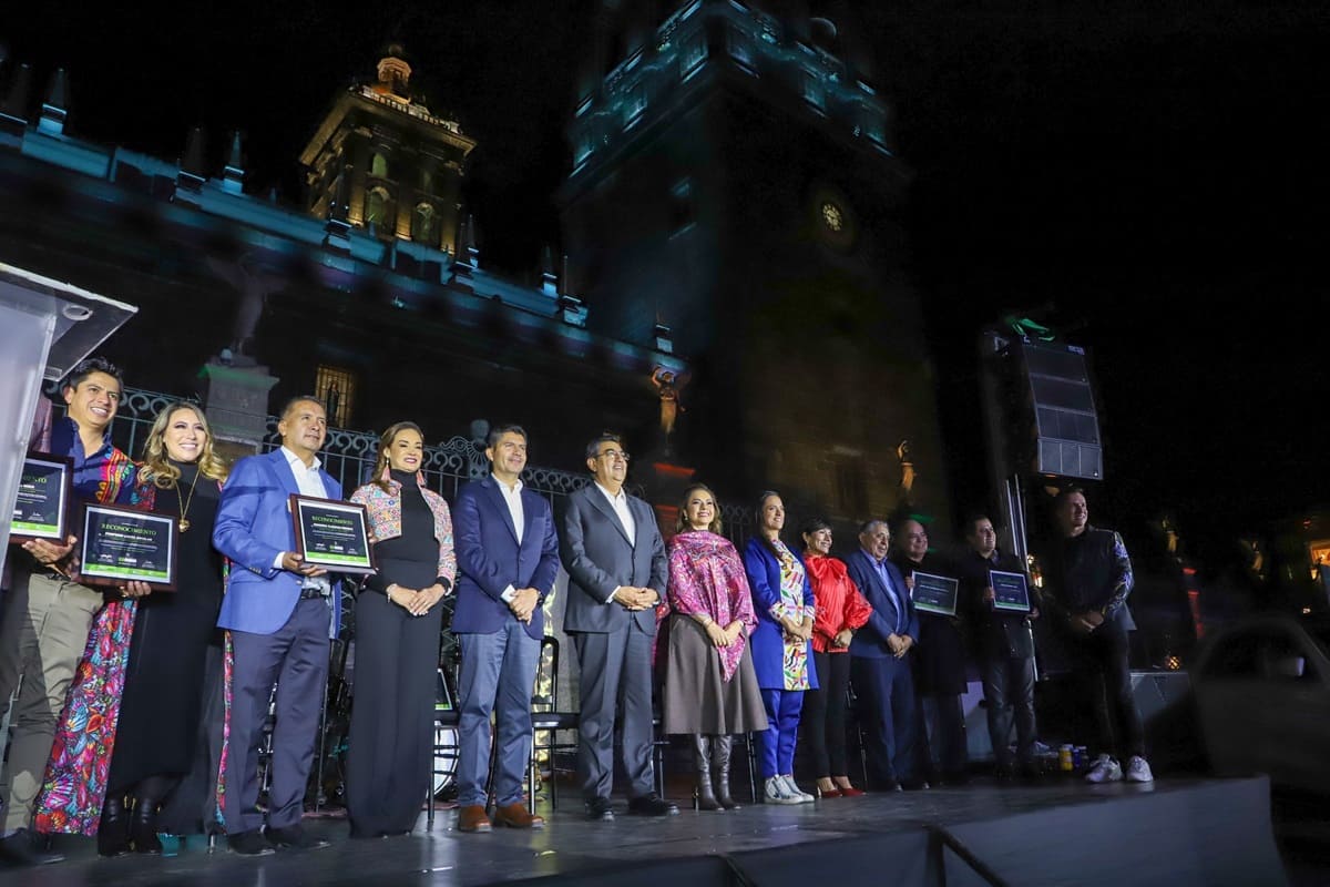 En Puebla, hay unidad entre gobierno y sociedad para favorecer a personas vulnerables: Sergio Salomón 1 Sergio Salomón Eco Fashion Mercedes-Benz
