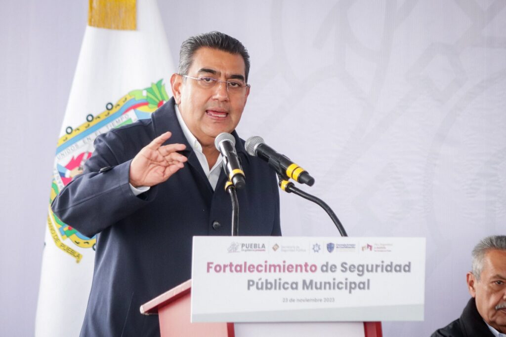Penalizaciones detienen cancelación de contratos morenovallistas: Sergio Salomón