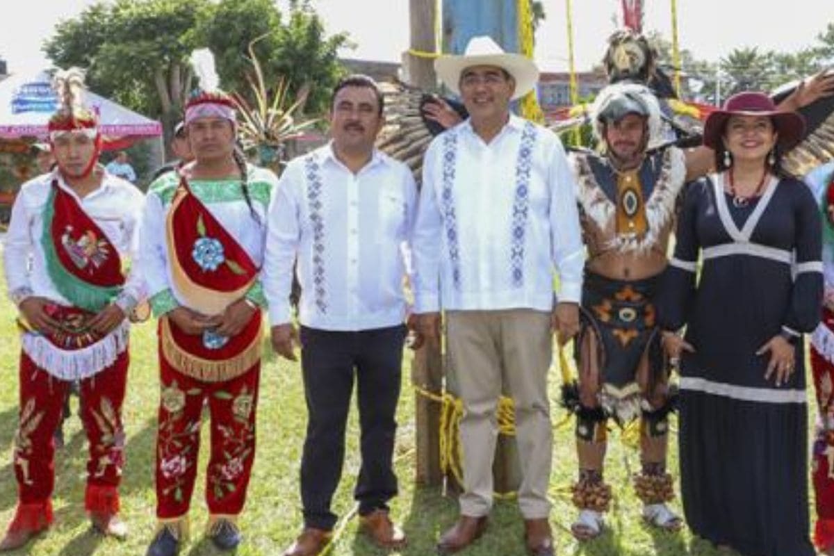 Visita Sergio Salomón altares monumentales en Huaquechula 2 Altares monumentales en Huaquechula