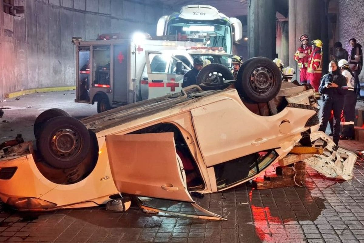 Accidente en distribuidor vial Juárez-Serdán deja un muerto 1 distribuidor vial Juárez-Serdán