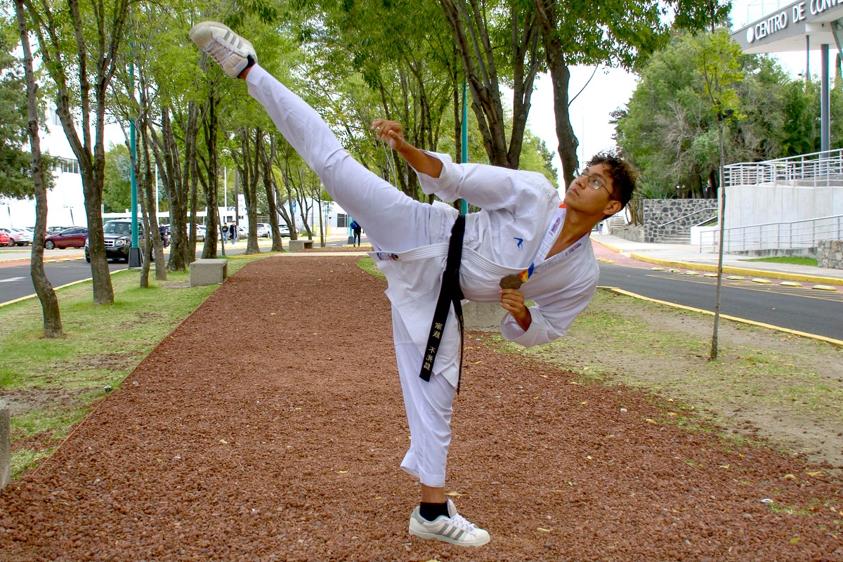 Preparatoriano BUAP gana medalla de plata en juegos Deportivos Escolares Centroamericanos y del Caribe 2023 8 B Medallista