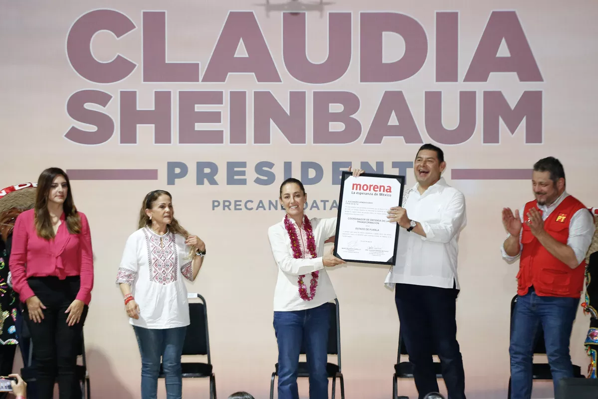 “Armenta será gobernador de Puebla”, asegura Claudia Sheinbaum en Acatlán de Osorio 12 Claudia Sheinbaum entrega constancia a Armenta