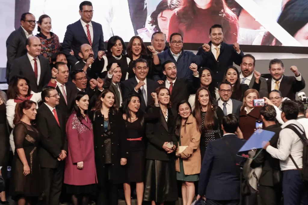 Informe de gobierno gobernado de Pueblar Sergio Salomon 10