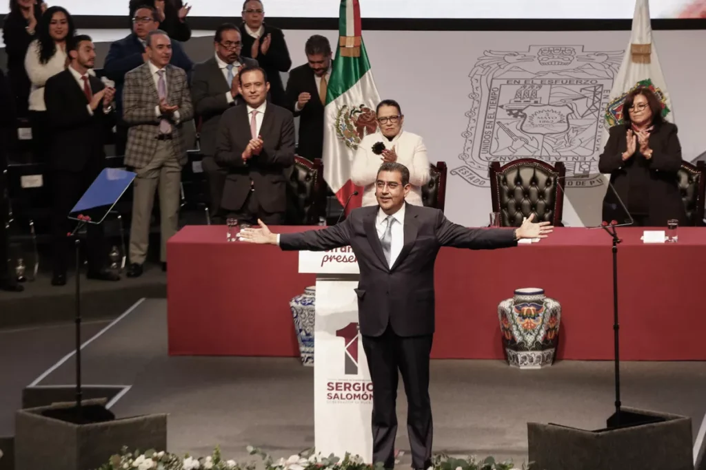 Informe de gobierno gobernado de Pueblar Sergio Salomon 8