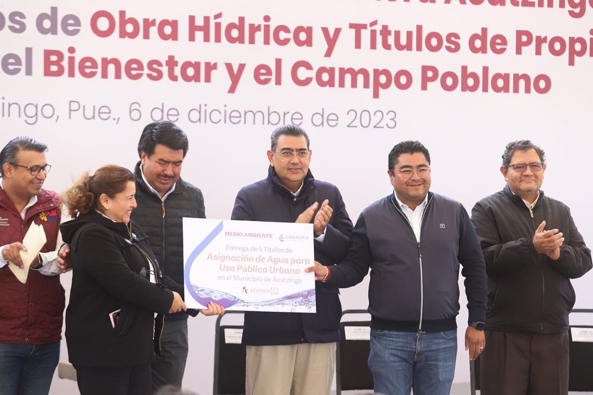 En Acatzingo, gobierno estatal garantiza agua potable y mejores condiciones a población 1 Sergio Salomón agua potable acatzingo