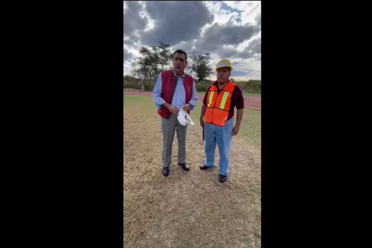 Gobernador de Puebla ya supervisa Chiautla de Tapia, epicentro del sismo 5.8 1 Sergio Salomón en Chiautla de Tapia tras sismo magnitud 5.8