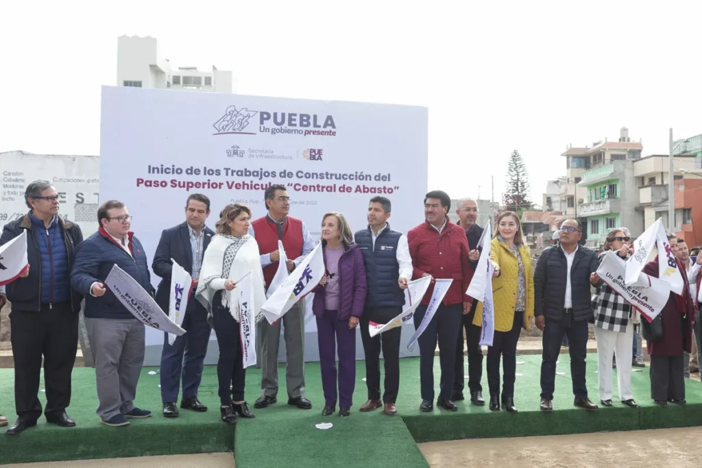 Inicia la construcción del Paso Vehicular Central de Abasto con 300 mdp 11 Serio Salomon Banderazo Central de Abasto Puebla 2