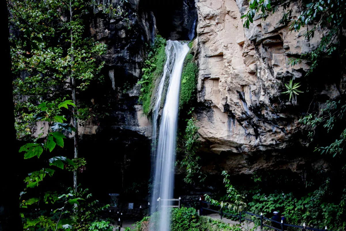 Tetela de Ocampo Hemiciclo cascadas Aconco 9