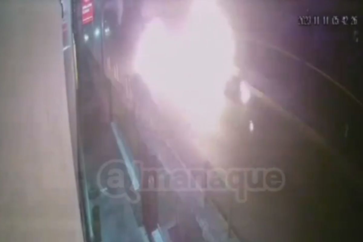 VIDEO: Circula momento exacto del accidente del BMW en la Vía Atlixcáyotl 1 BMW incendiado en Vía Atlixcáyotl