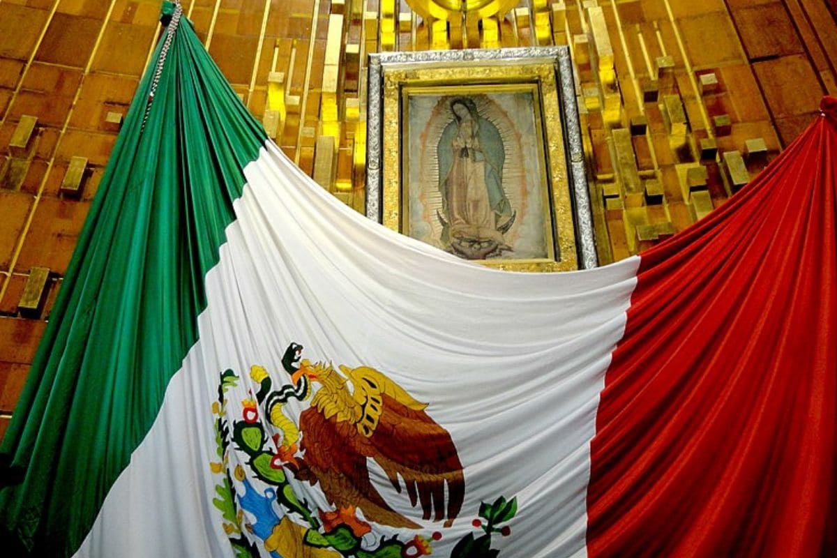¿Quién tiene la propiedad de la imagen de la Virgen de Guadalupe? 1 imagen de la Virgen de Guadalupe