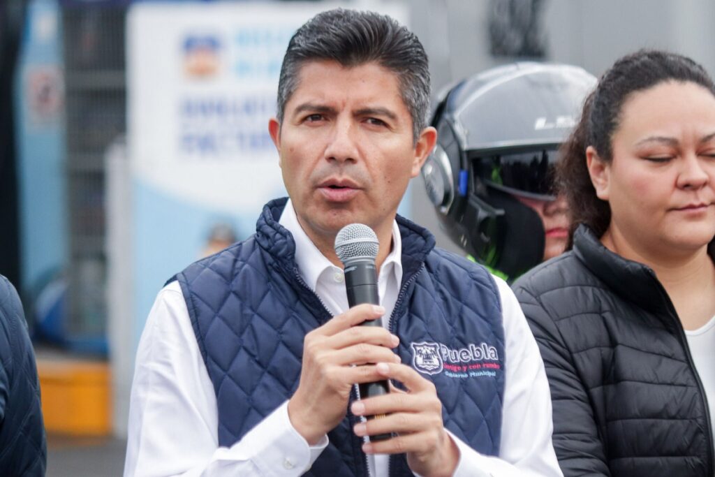 El alcalde declaró que las indicaciones a Segom es el ordenamiento de los payasos del zócalo