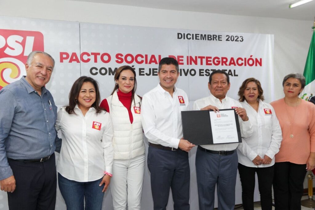 Eduardo Rivera precandidato del PSI registro