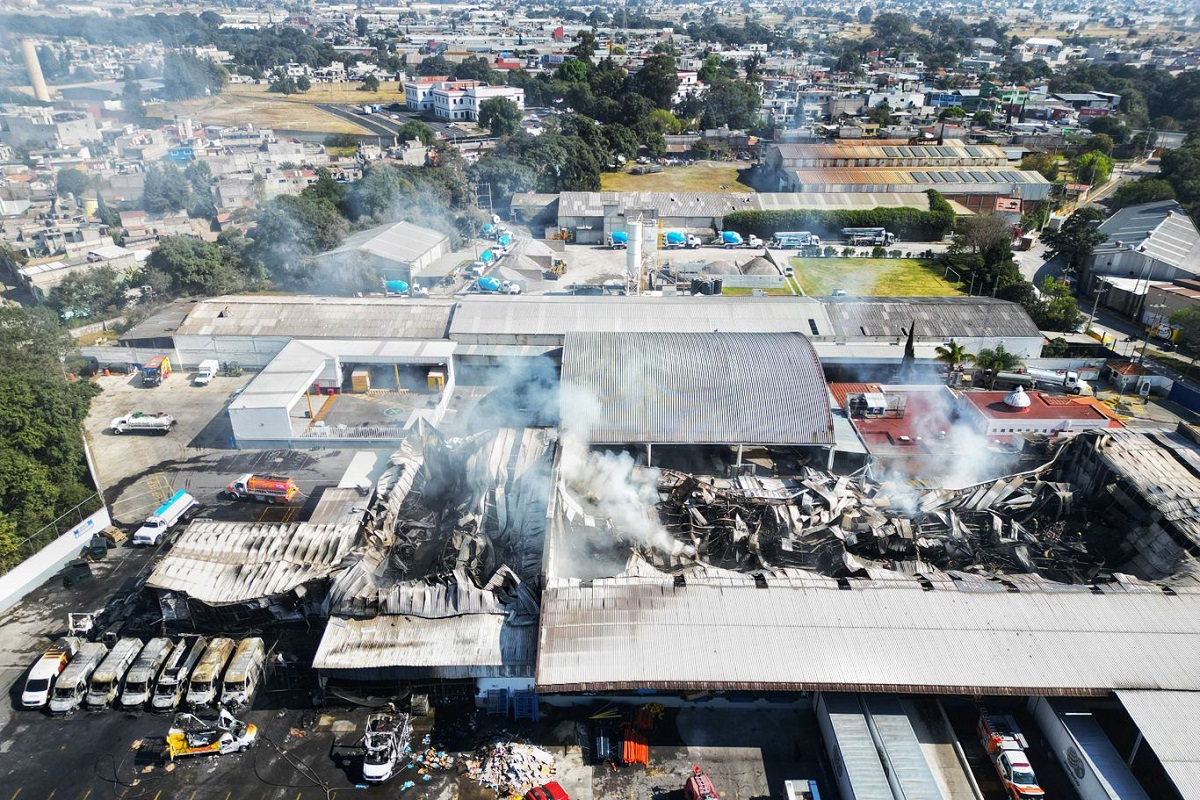 Gobierno respaldará a la empresa afectada por el incendio de una bodega en Puebla 1 Gobierno respaldará a empresa afectada por el incendio de una bodega en Puebla