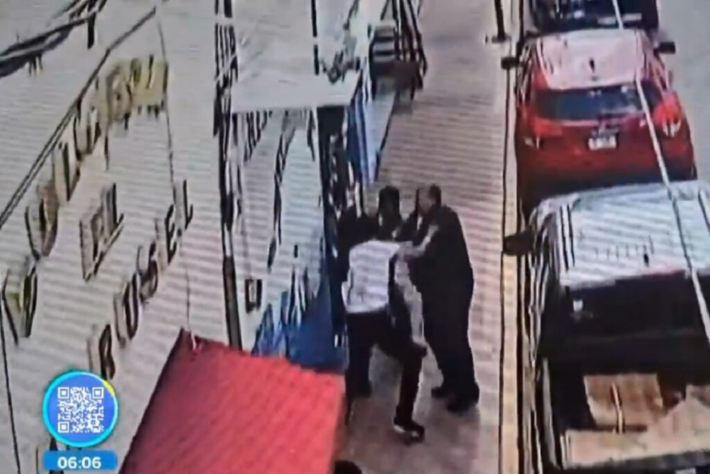 muere adulto mayor tras golpiza en libres