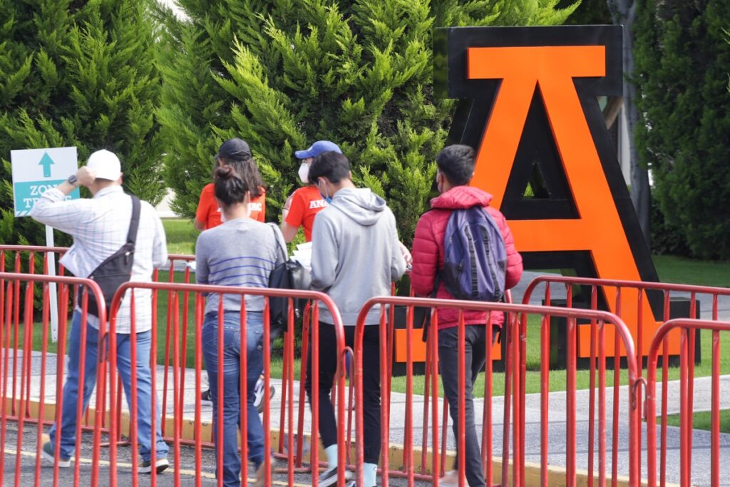 rector de la anáhuac se deslinda de violencia