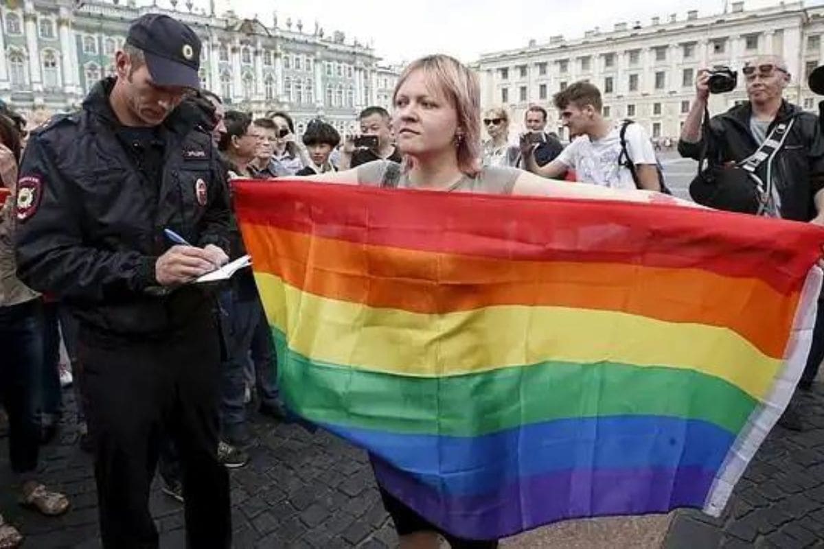 Policía de Rusia realiza redadas en bares gay de Moscú 1 bares gay