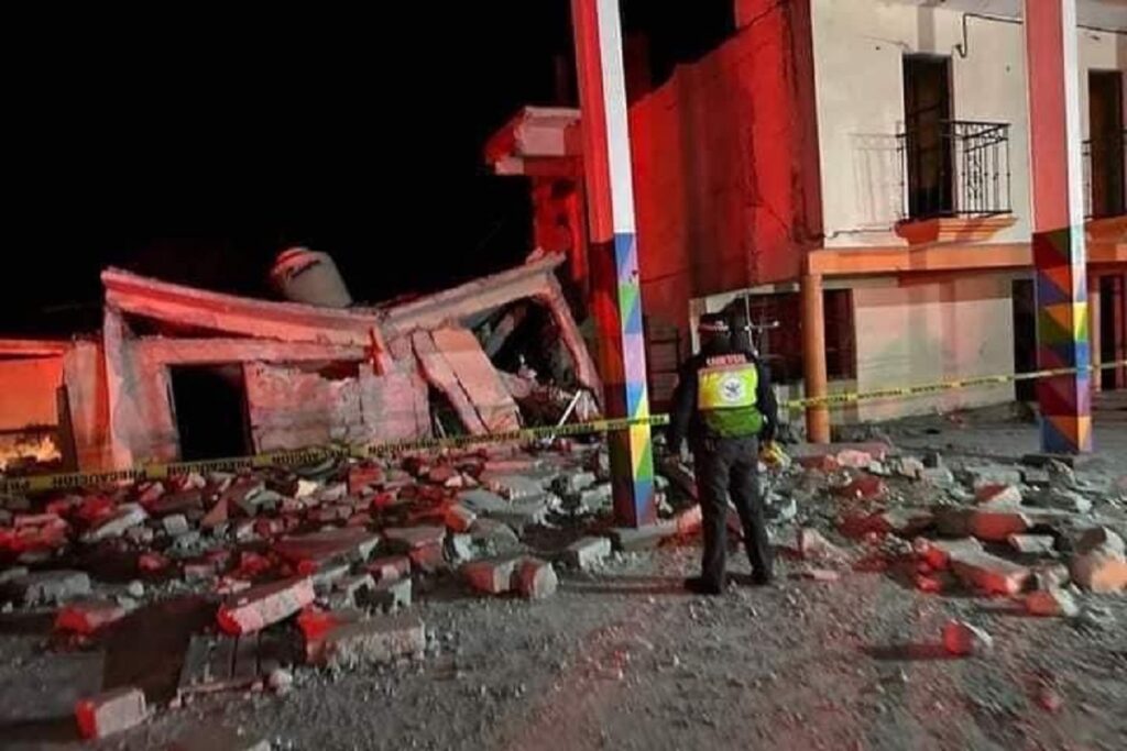 Explosión de bodega de pirotecnia deja dos lesionados en Amozoc 7 Explosión en bodega de pirotecnia en tepeyahualco