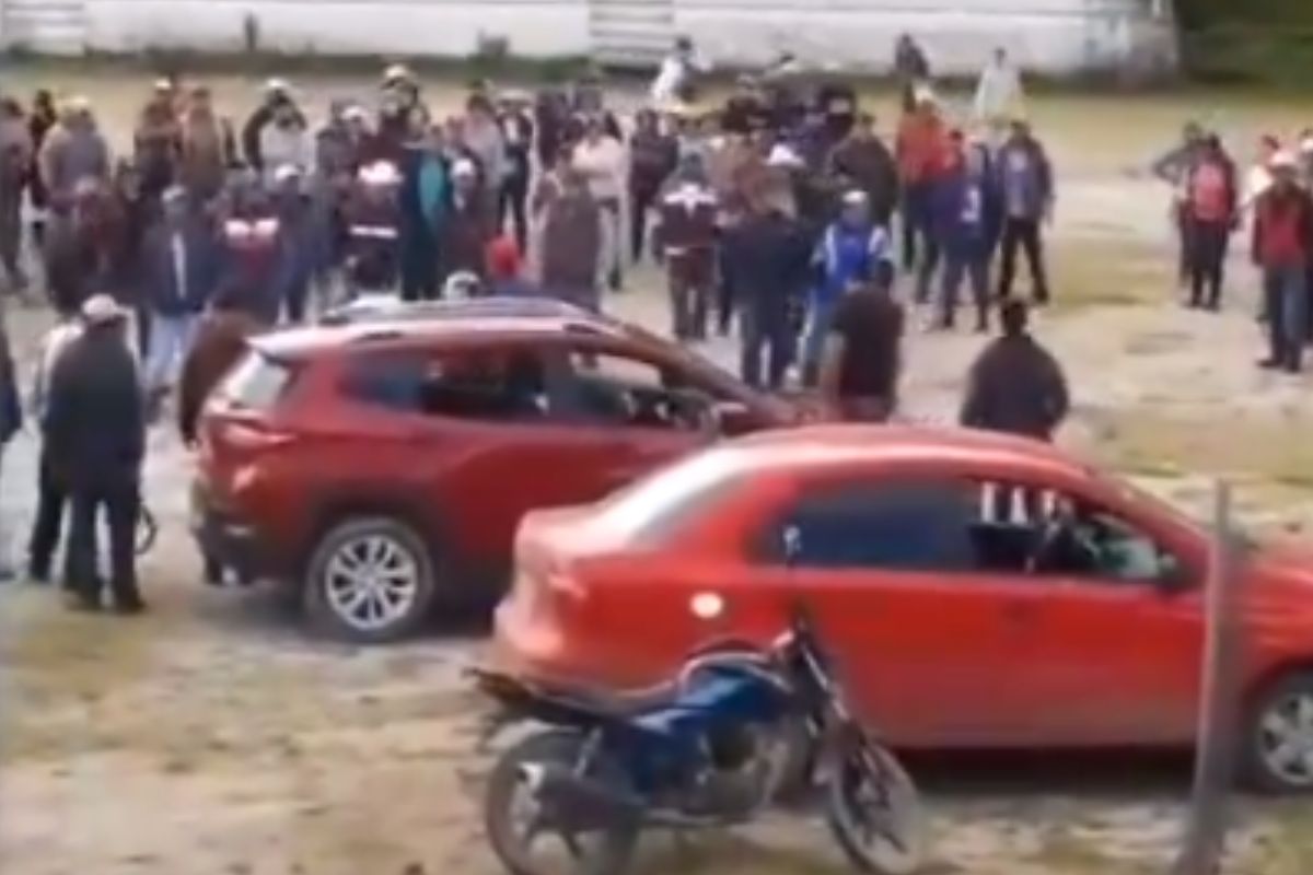 Sube a 14 los muertos por enfrentamiento entre pobladores y la Familia Michoacana 1 Familia Michoacana 14 muertos enfrentamiento